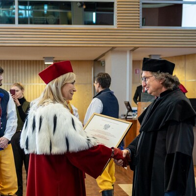 zdjęcie wykonane podczas nadania tytułu profesora honorowego